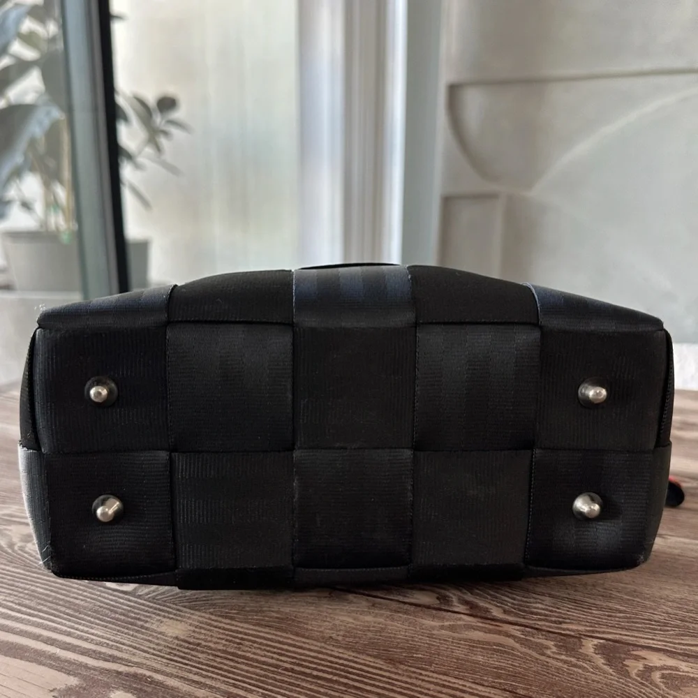 Harveys Seatbelt Bag Black Woven Shoulder Purse Small Handbags - Picture 4 of 8